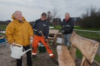 Nieuwe banken voor opa's en oma's bij De Stadshoeve