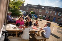 Ongeacht afkomst of geloof: samen aan de picknickbank bij de Sionskerk